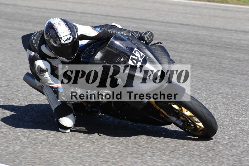 /Archiv-2025/48 25.08.2025 Cornu Master School ADR/rot-rouge/42